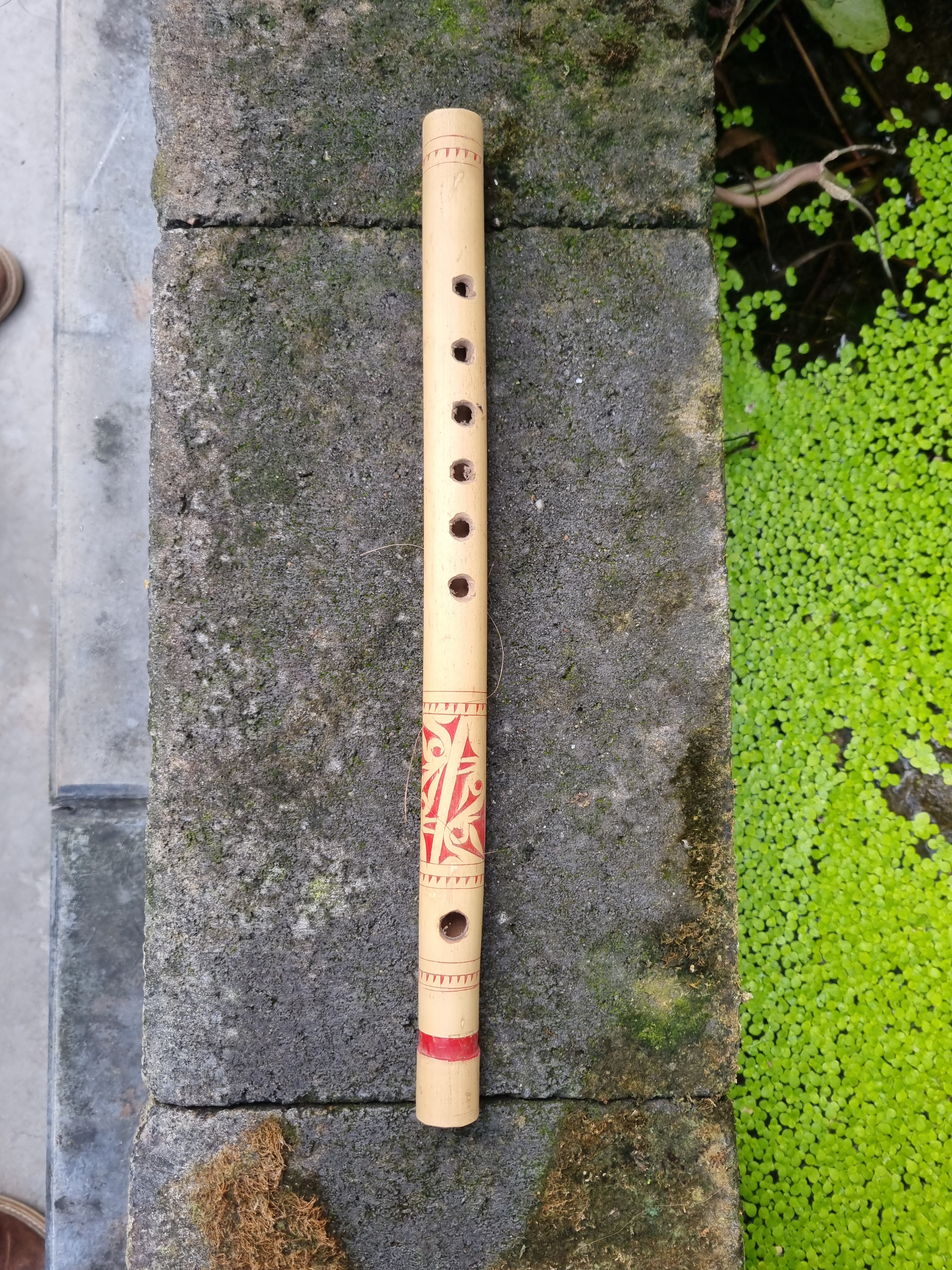 Een traditionele handgemaakte bamboe fluit uit Kalimantan. 