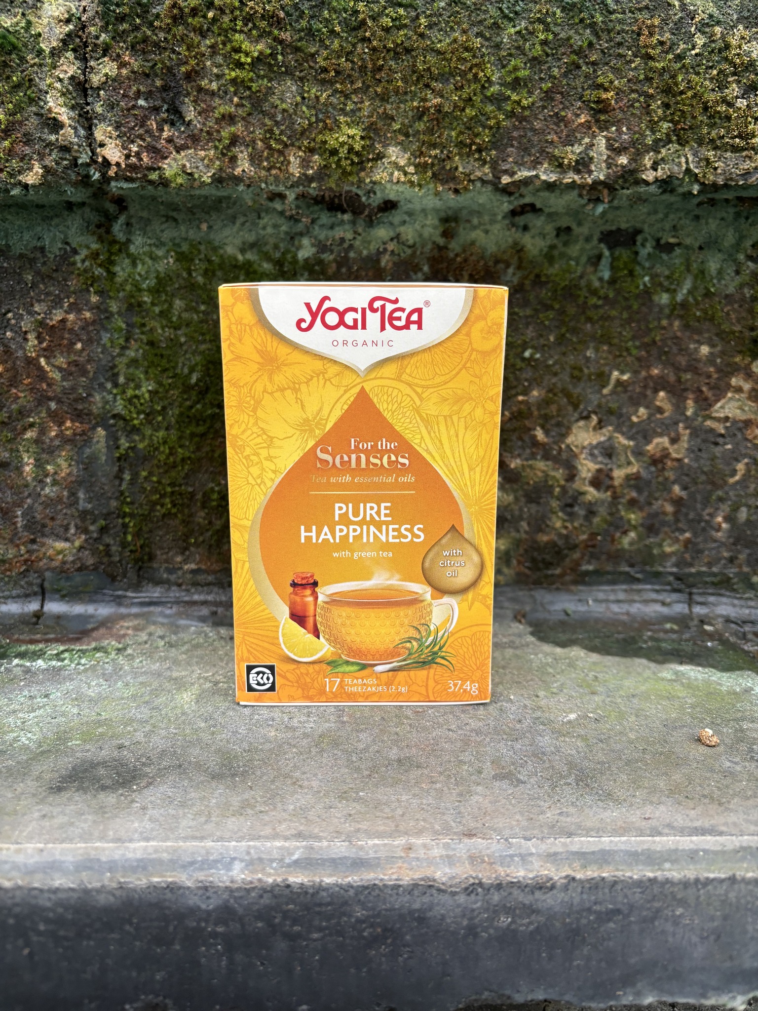 Heerlijke organische groene thee met citrus olie. Bij dit product zitten 17 zakjes thee.